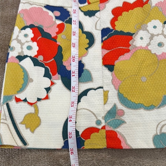 Boden Mod Pocket Floral Patterned Shift Dress - Picture 2 of 10